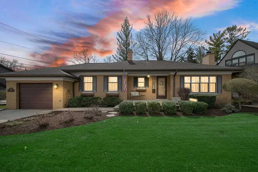 403 W Shabonee Trail, Mount Prospect, IL 60056 - #2