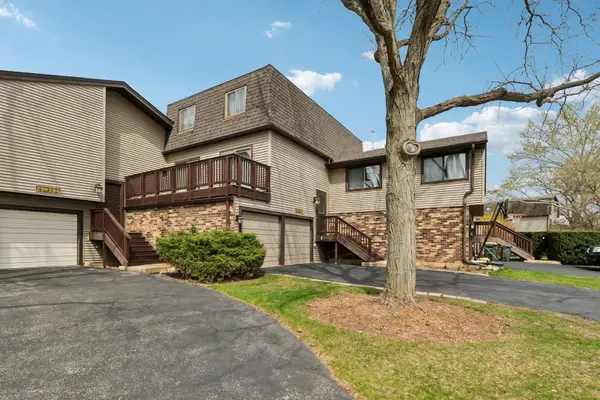 29W388 White Oak Drive, Warrenville, IL 60555