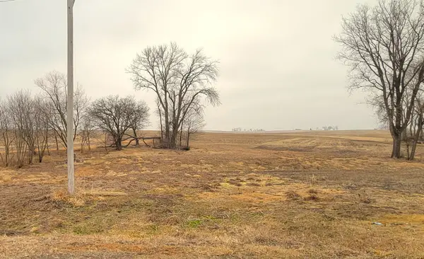 000 2401st Road N, Ottawa, IL 61350