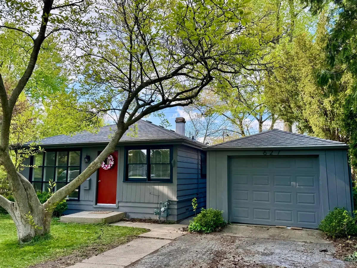 627 Woodward Avenue, Geneva, IL 60134 - #1