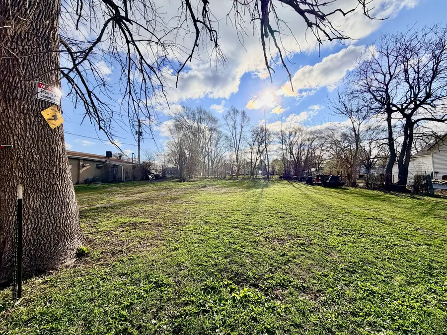 207 S Sterling Street, Streator, IL 61364 - #2