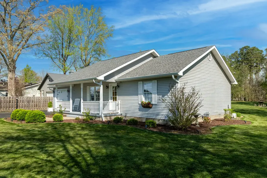 370 Woodlake Road, Eldorado, IL 62930 - #2