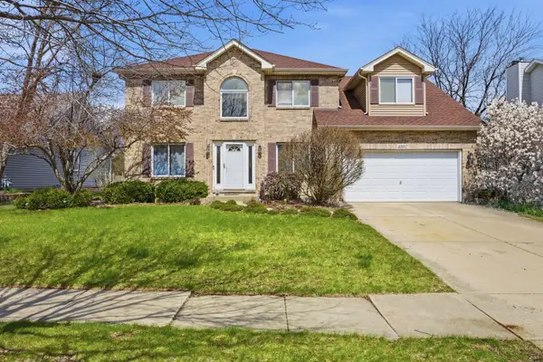 4807 Clearwater Lane, Naperville, IL 60564