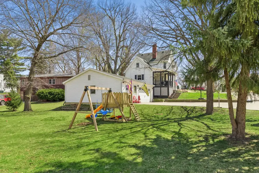 1228 Caroline Avenue, Clinton, IA 52732 - #3