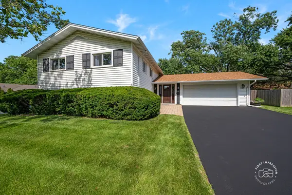 2S545 Lloyd Avenue, Lombard, IL 60148