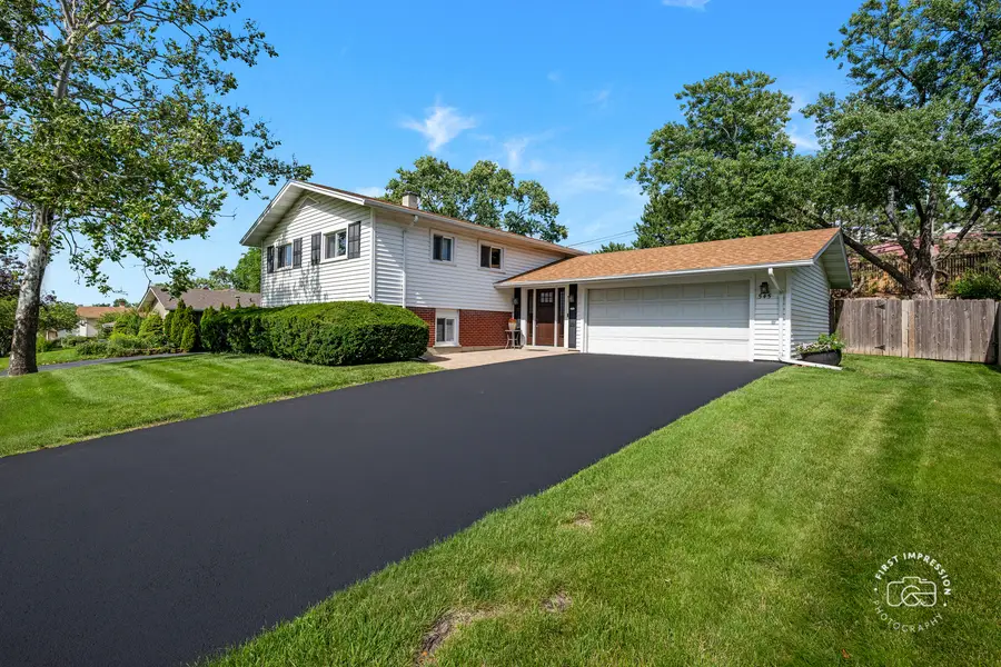 2S545 Lloyd Avenue, Lombard, IL 60148 - #2