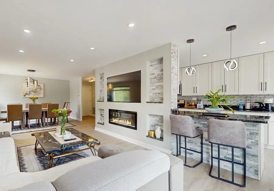 8650 Ferris Avenue #203, Morton Grove, IL 60053 - #3