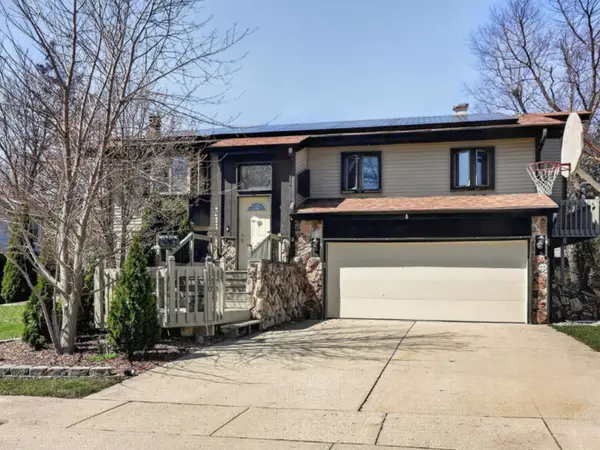 1170 Lancaster Court, Hoffman Estates, IL 60195