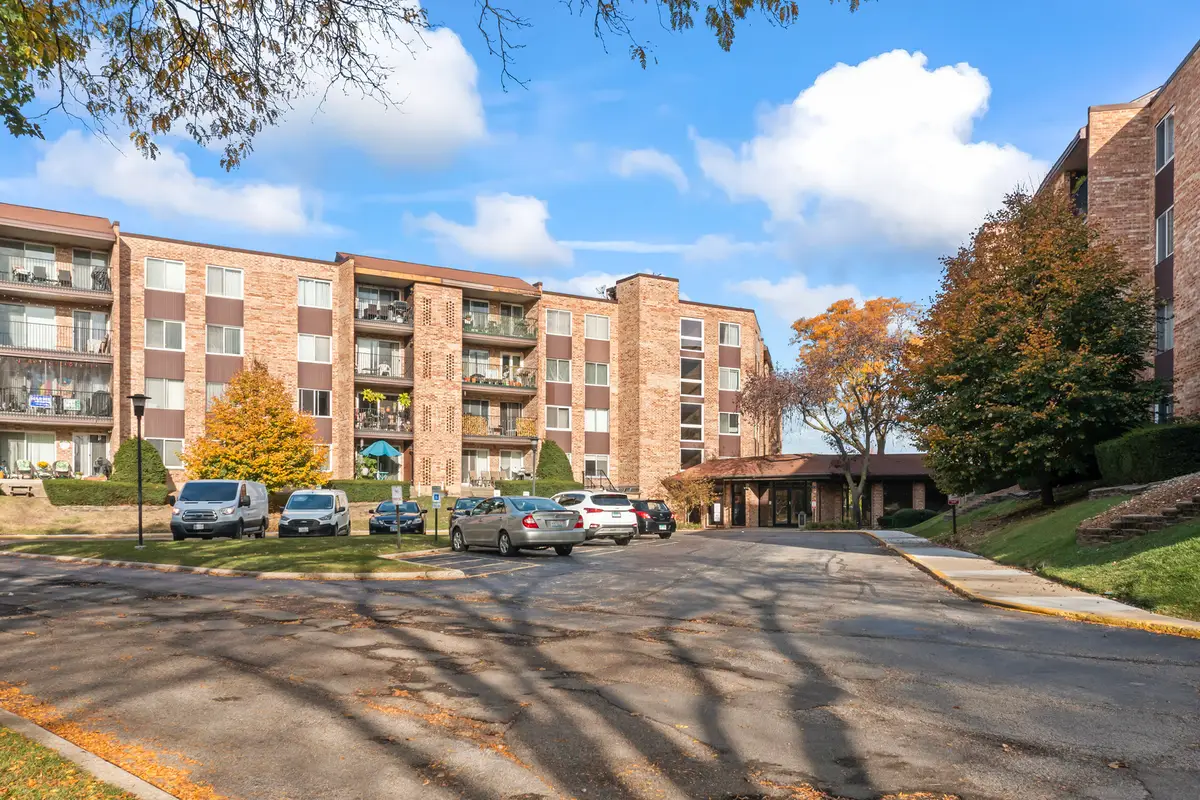 502 W Huntington Commons Road #339, Mount Prospect, IL 60056 - #1