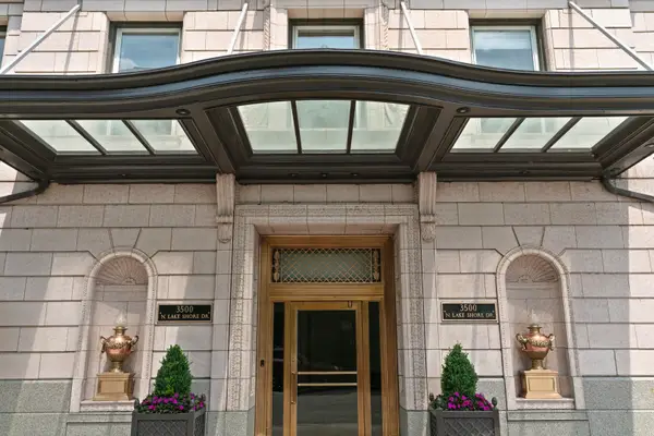 3500 N Lake Shore Drive #3C, Chicago, IL 60657