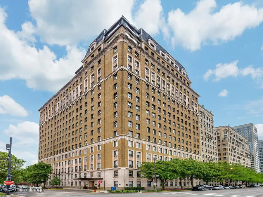 3500 N Lake Shore Drive #3C, Chicago, IL 60657 - #2