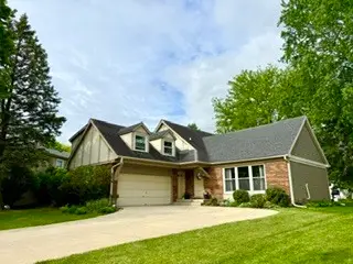 206 Ashland Court, Vernon Hills, IL 60061