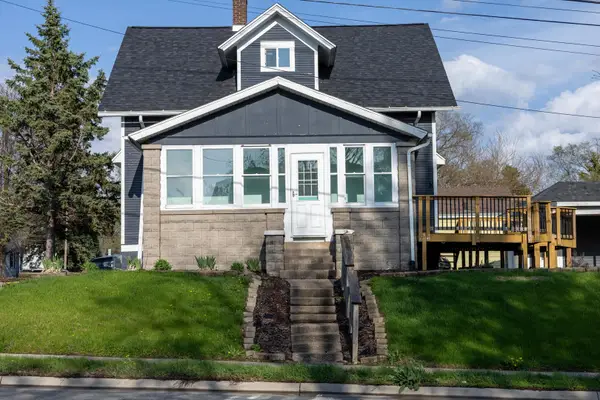 1527 N Division Street, Davenport, IA 52804