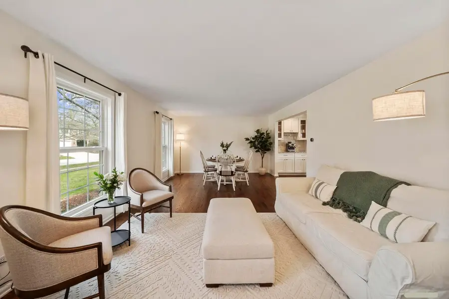 690 Honeysuckle Drive, Naperville, IL 60540 - #2