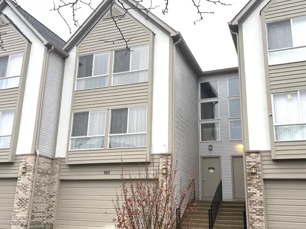 669 Diamond Pointe Drive #669, Mundelein, IL 60060
