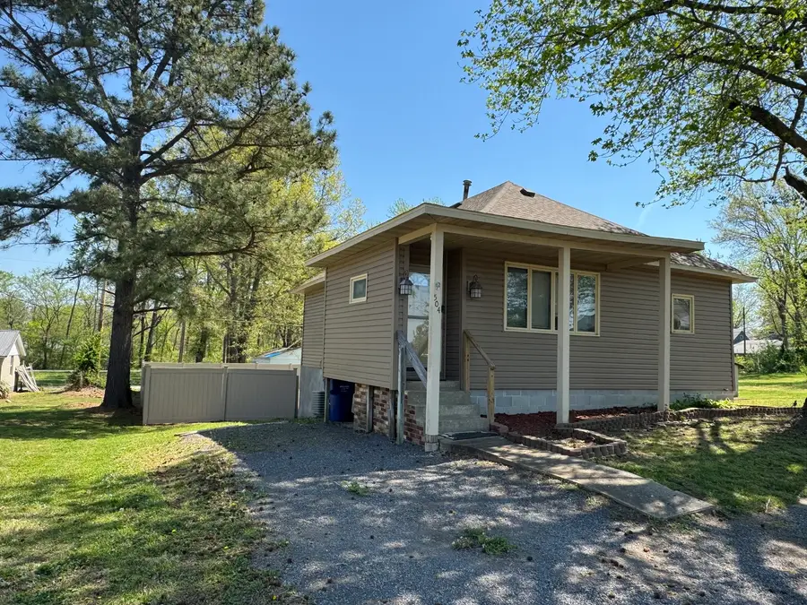 504 S Sunny Slope Street, West Frankfort, IL 62896 - #2