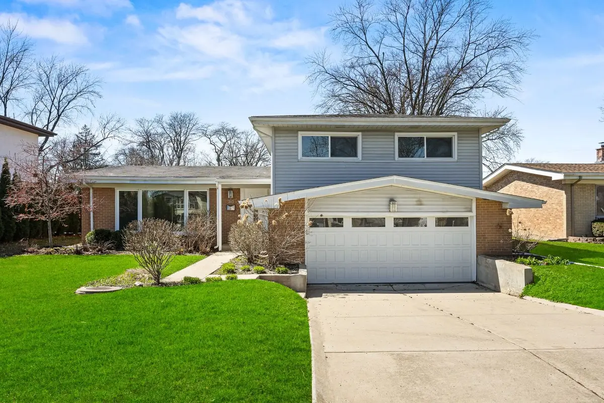 215 Hibbard Road, Wilmette, IL 60091 - #1