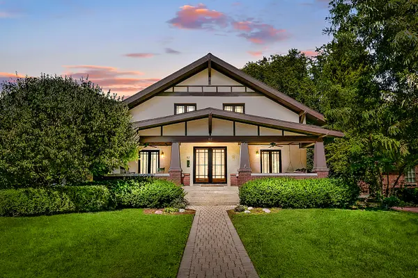 82 Lawton Road, Riverside, IL 60546