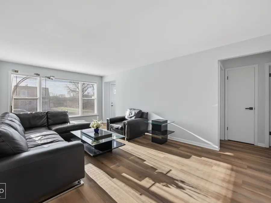 10643 S 83rd Avenue, Palos Hills, IL 60465 - #3