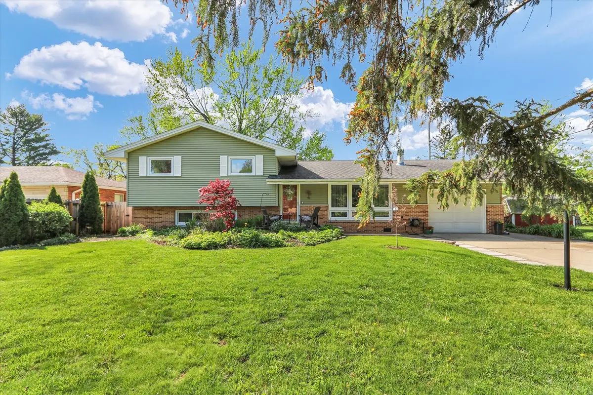 611 Ventura Road, Champaign, IL 61820 - #1