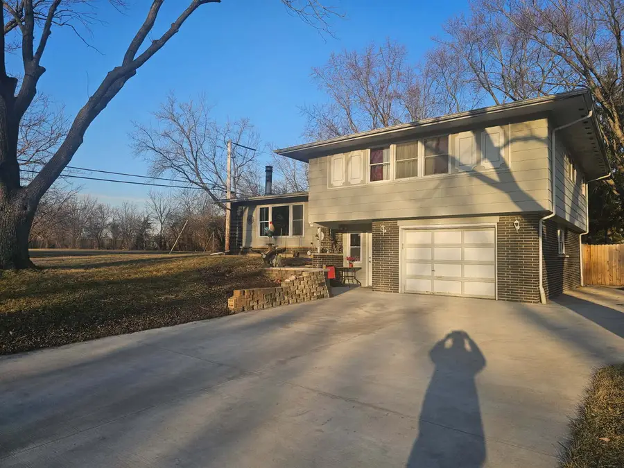 1852 Center Drive, Carpentersville, IL 60110 - #2