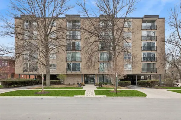 424 Park Avenue #501, River Forest, IL 60305
