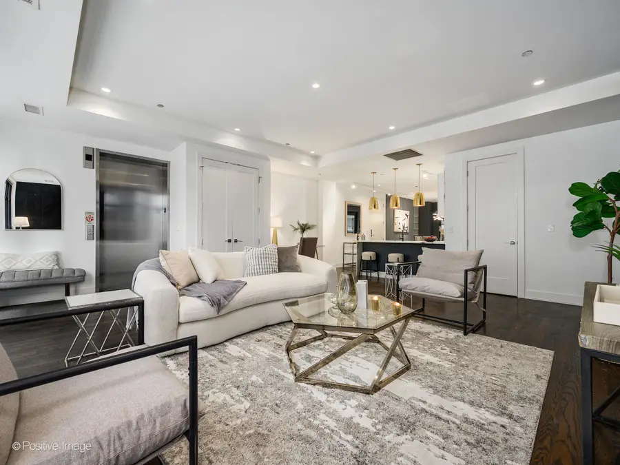 668 N Kingsbury Street #406, Chicago, IL 60654 - #2