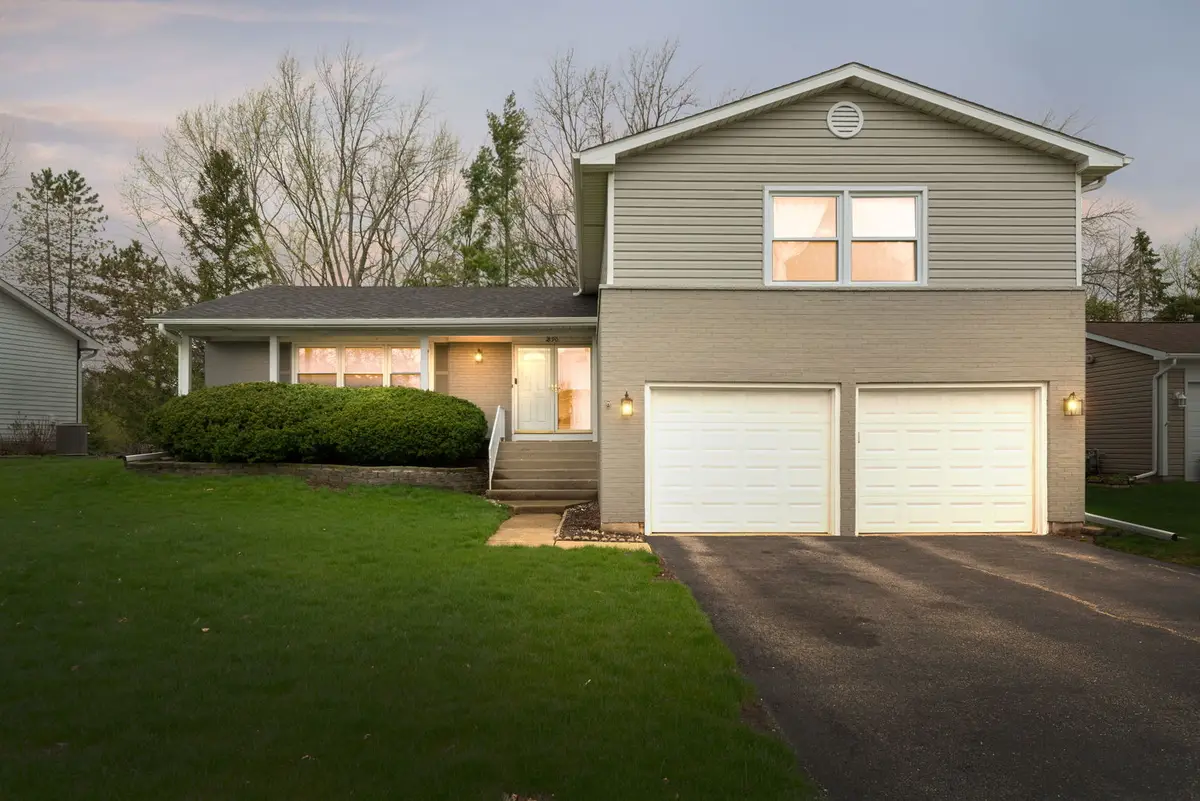 1890 Shorewood Drive W, Hoffman Estates, IL 60192 - #1