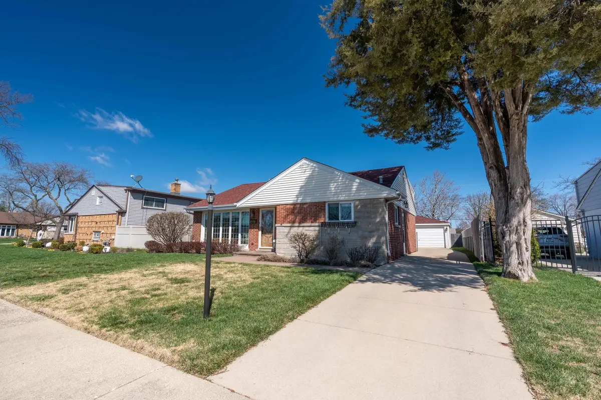7528 Churchill Street, Morton Grove, IL 60053 - #1