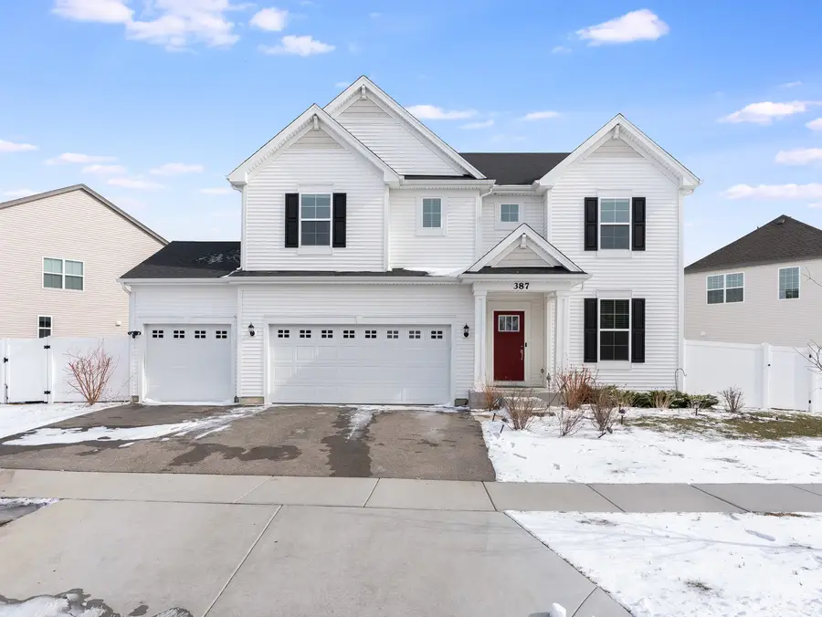 387 South Pointe Avenue, South Elgin, IL 60177 - #2