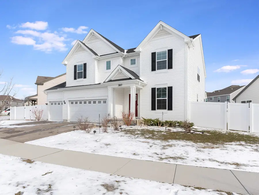 387 South Pointe Avenue, South Elgin, IL 60177 - #3