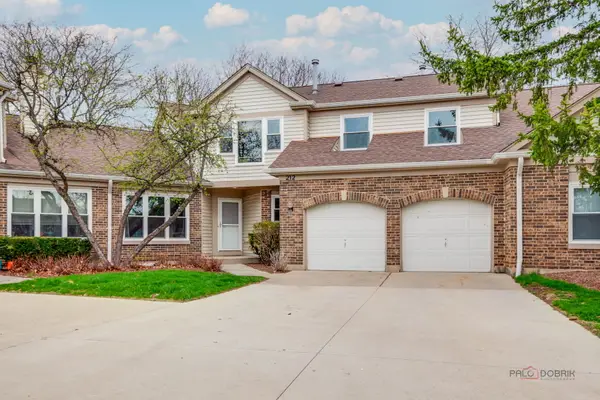 212 Willow Parkway, Buffalo Grove, IL 60089