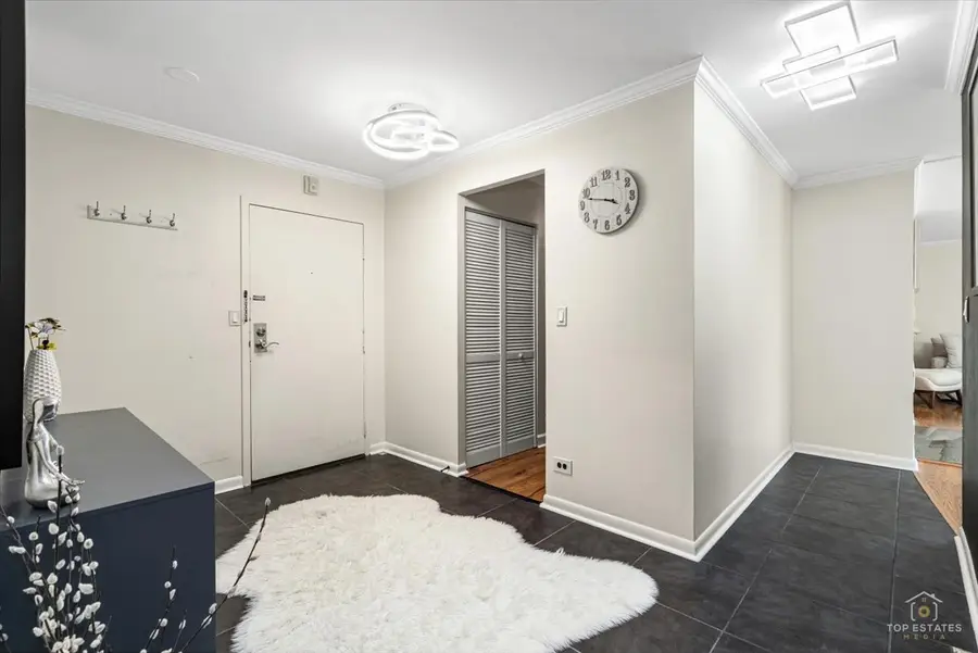 1405 E Central Road #222C, Arlington Heights, IL 60005 - #3