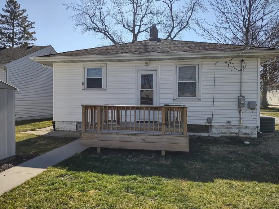 912 Douglas Street, Morris, IL 60450 - #2