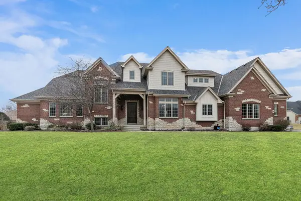 1211 Coyote Trail, Hampshire, IL 60140