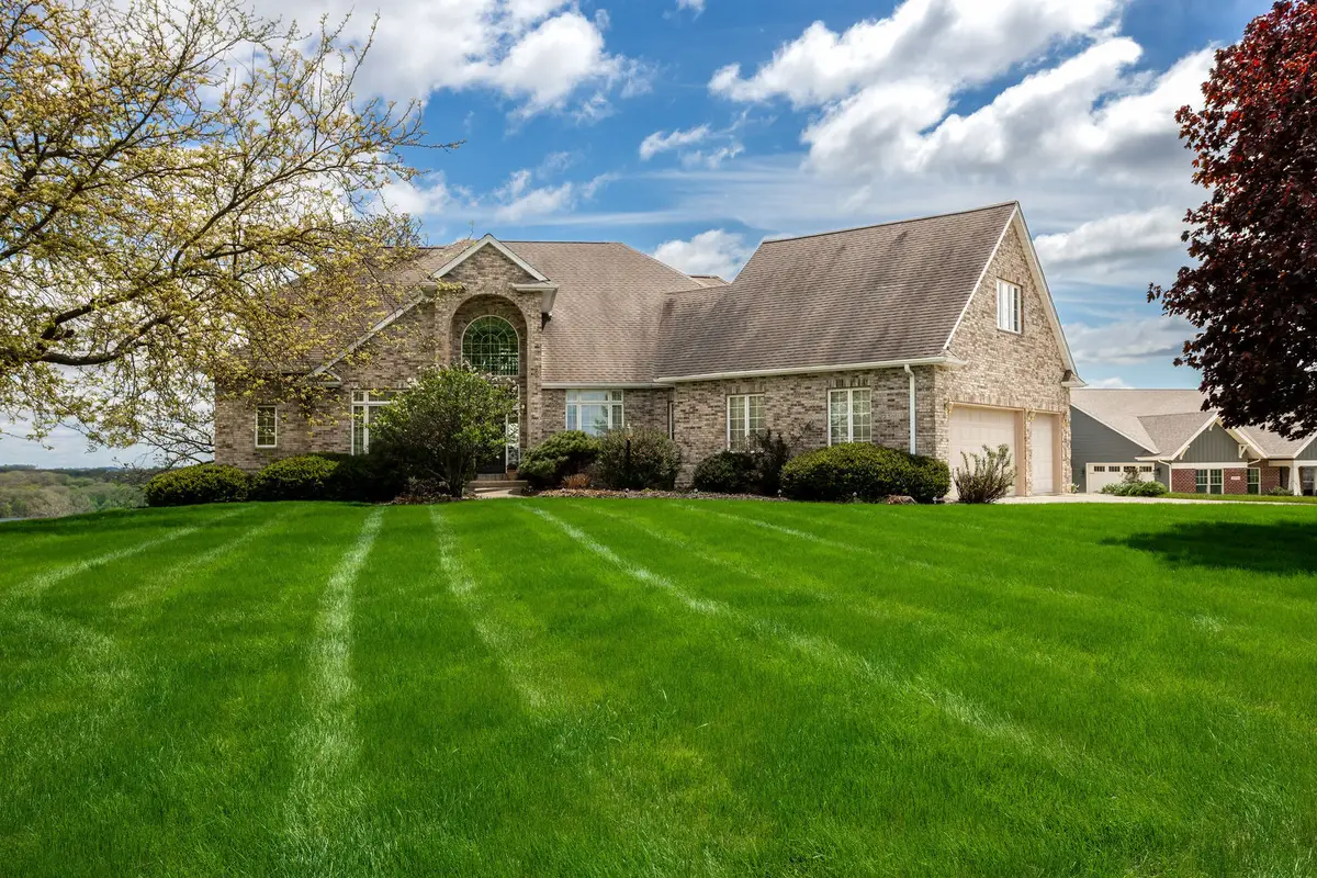 23801 281st Avenue, Le Claire, IA 52753 - #1