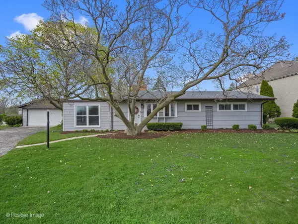 657 W Armitage Avenue, Elmhurst, IL 60126