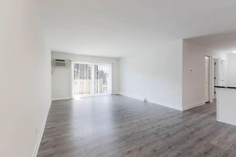 8431 W 99th Terrace #35-205, Palos Hills, IL 60465 - #3