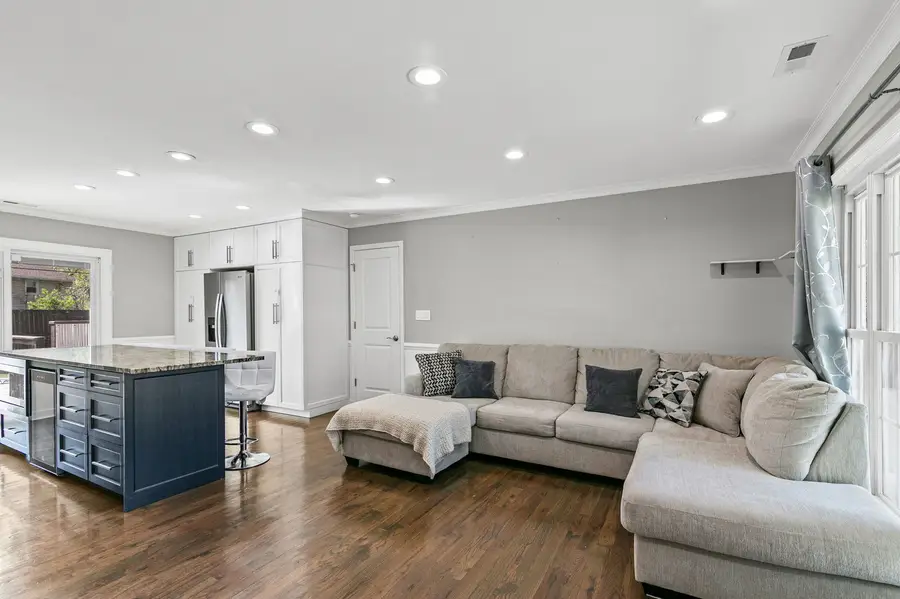 604 Newberry Drive, Streamwood, IL 60107 - #3