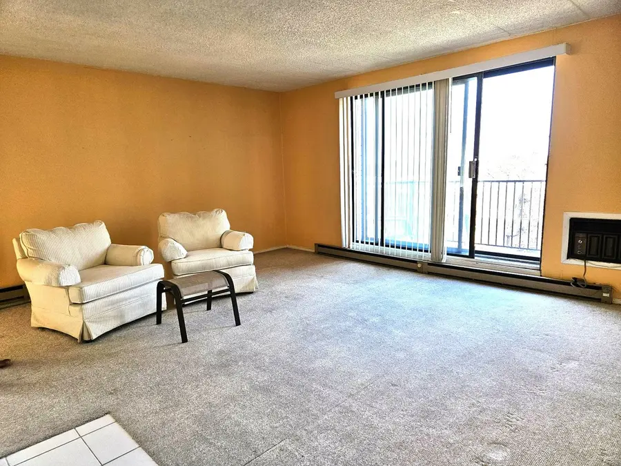 9701 N Dee Road #6M, Niles, IL 60714 - #2