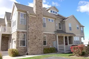 345 Sundown Court #B, Wauconda, IL 60084
