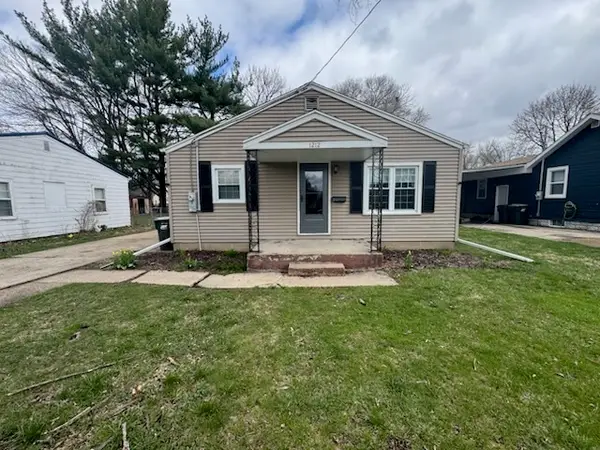 1212 E 15th Street, Sterling, IL 61081