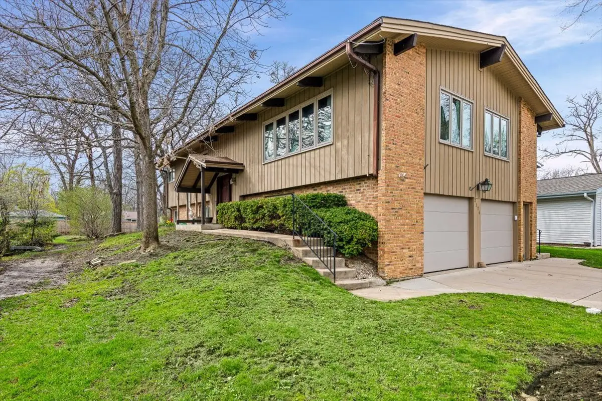 2374 N Westwood Lane, Palatine, IL 60074 - #1
