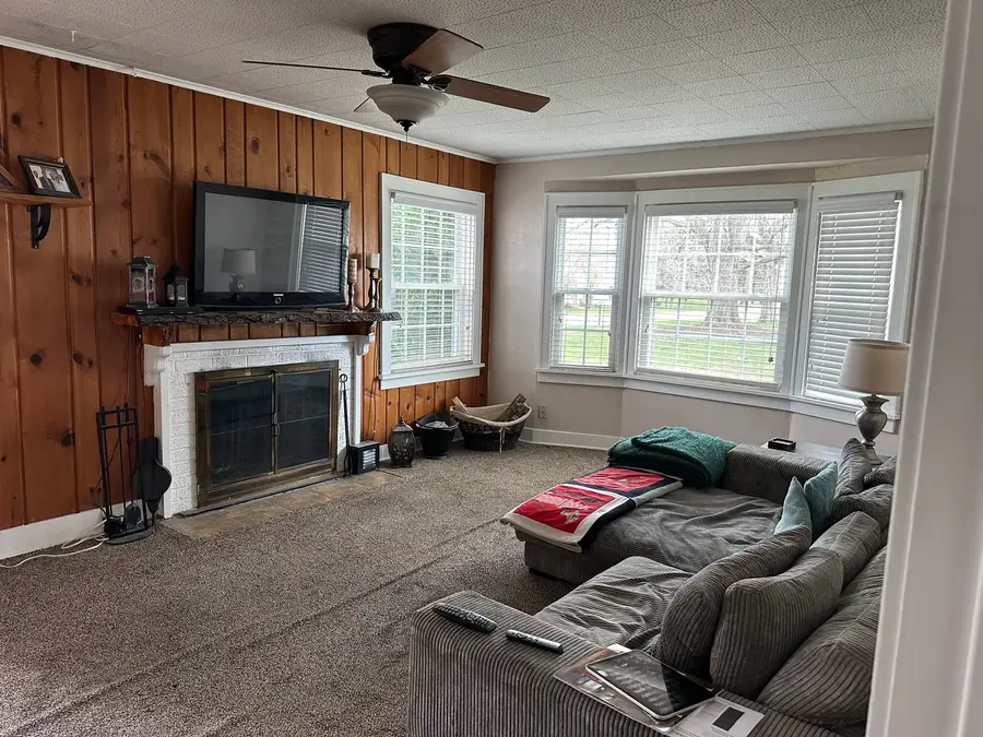 627 Genesee Avenue, Morrison, IL 61270 - #3