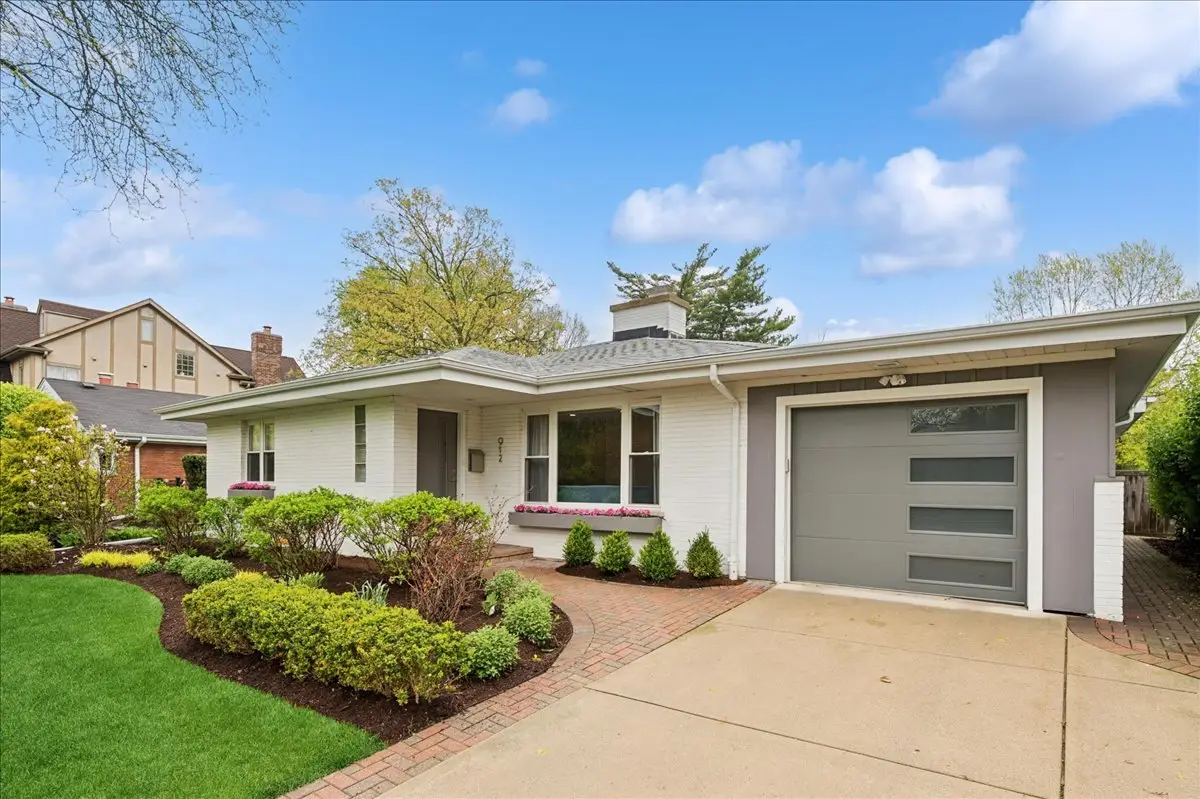 912 Hunter Road, Wilmette, IL 60091 - #1