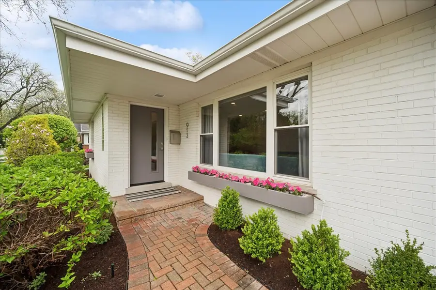912 Hunter Road, Wilmette, IL 60091 - #2