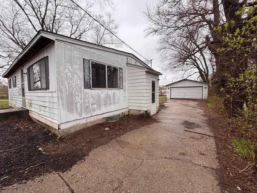 619 Pershing Avenue, Machesney Park, IL 61115 - #2