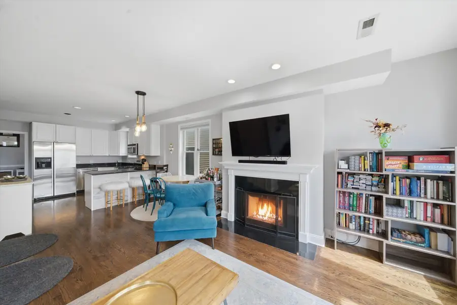 1016 W George Street #2, Chicago, IL 60657 - #2