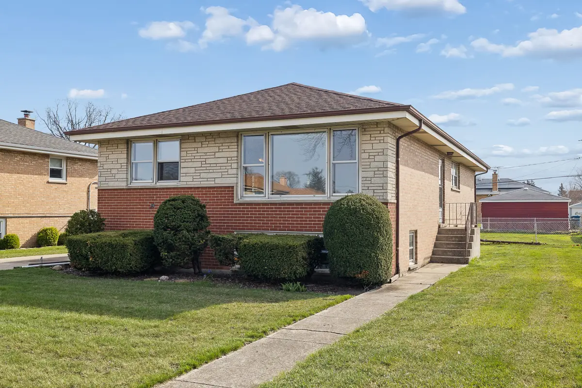 7737 Odell Avenue, Bridgeview, IL 60455 - #1