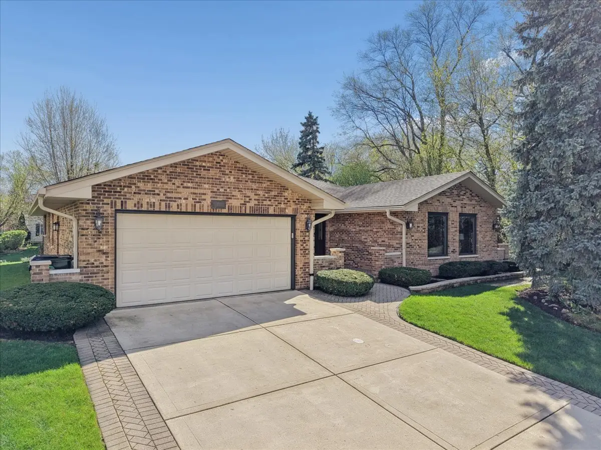 897 W Kelly Ann Drive, Palatine, IL 60067 - #1